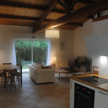 Vakantiehuis Belle Maison Avec Vue Et Jardin Au Chateau D'oleron Le Château-dʼOléron